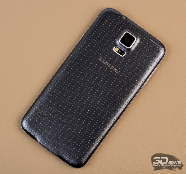  Samsung Galaxy S5: back panel 