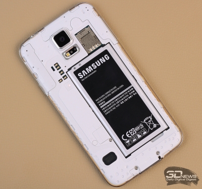  Samsung Galaxy S5: waterproof design 