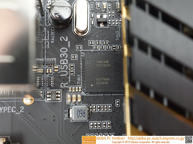 Контроллер Intel DSL6540, отвечающий за поддержку Thunderbolt 3 и USB 3.1