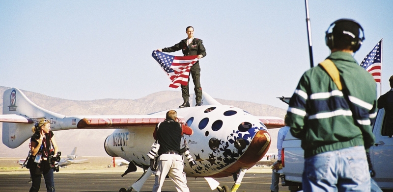  4 октября 2004 года Брайан Бинни выполнил второй зачётный полёт на SpaceShipOne 
