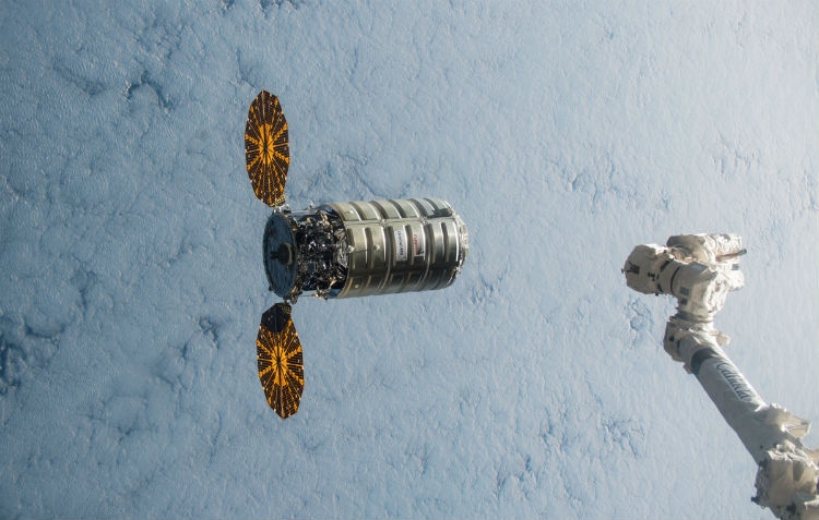 NASA выбрало SpaceX, Orbital и Sierra Nevada для дальнейшей доставки грузов на МКС