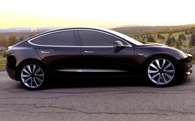 Tesla Model 3: дебют «народного» электромобиля стоимостью $35 000"