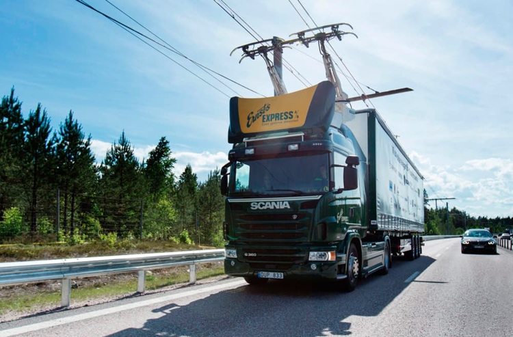В Швеции появилась опытная трасса eHighway для электрогрузовиков"