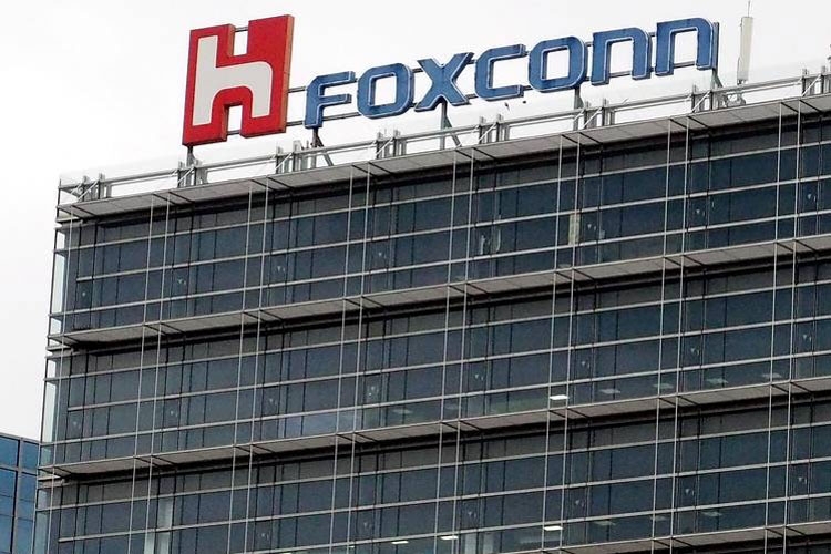 Foxconn собирается стать разработчиком чипов на архитектуре ARM"