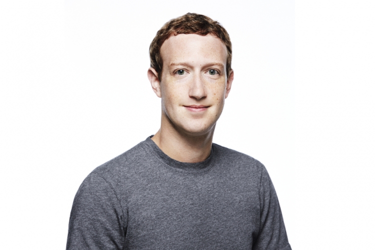 В Facebook начнут появляться более откровенные материалы