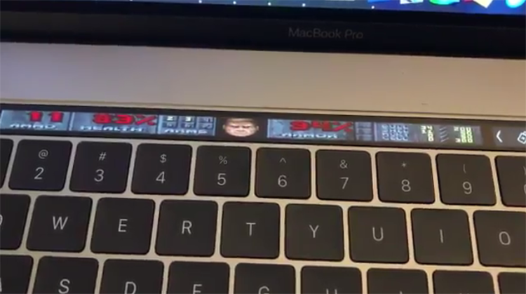 На сенсорной панели MacBook Pro запустили Doom