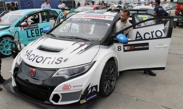 Acronis займётся обработкой данных гоночной команды WestCoast Racing TCR