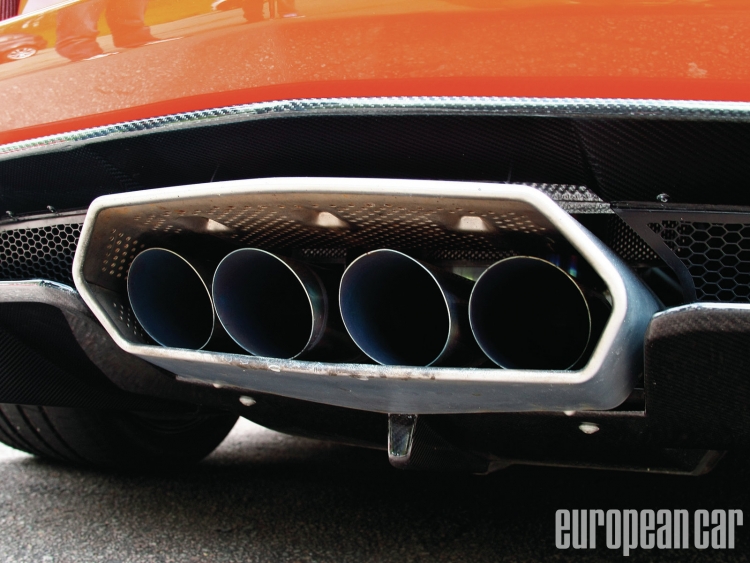 Ixoost EsaVox: дизайнерская акустика с деталями от спорткара Lamborghini"