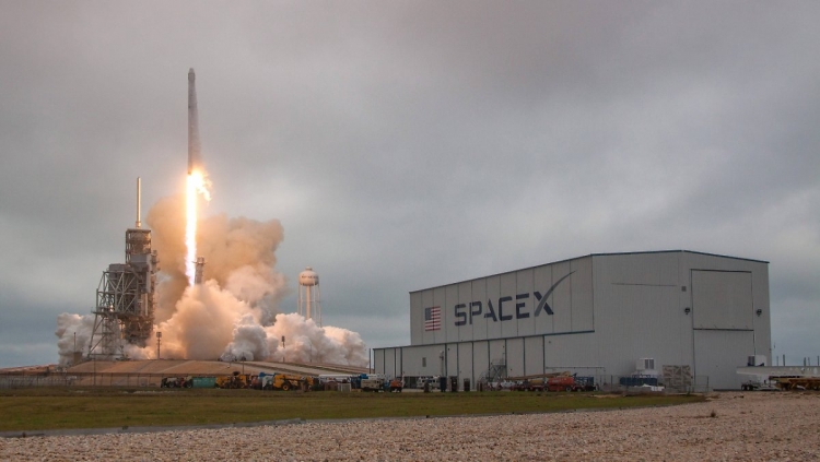Компания SpaceX назвала места для посадки марсианского корабля