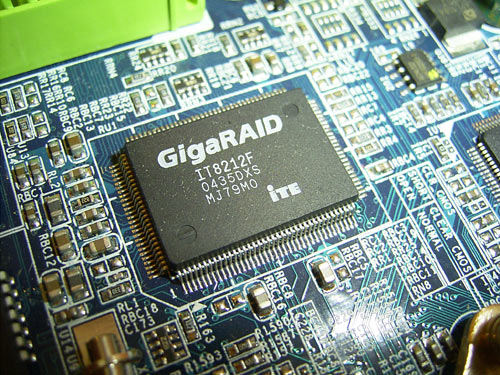 Gigabyte 8I955X-Royal на чипсете Intel 955X