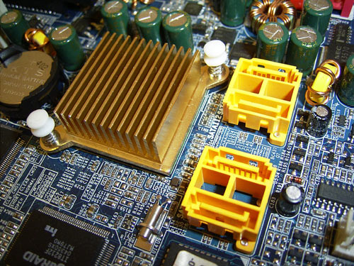 Gigabyte 8I955X-Royal на чипсете Intel 955X