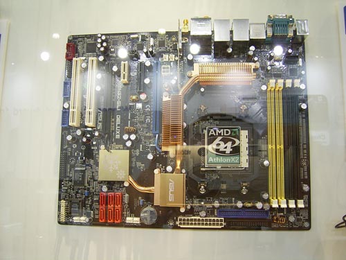 ASUS M2N32-SLI Delux