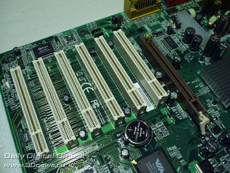 EpoX 8K3A Slots