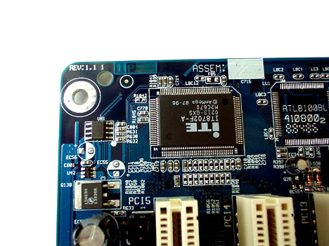 Gigabyte GA-8IE Round corner