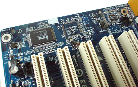 Gigabyte GA-8IE Sound/IDE