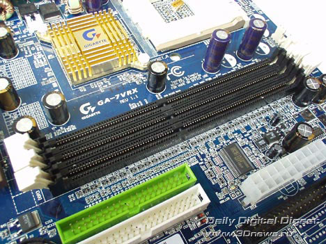 Gigabyte GA-7VRX Dimm