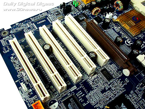Gigabyte GA-7VRX Slots