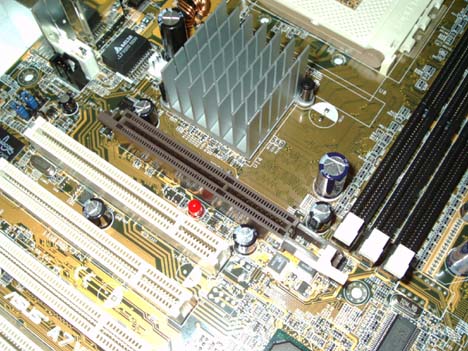 Asus A7V8X AGP