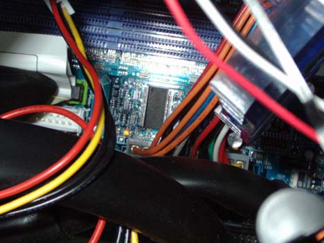 Gigabyte 7VAXP Led