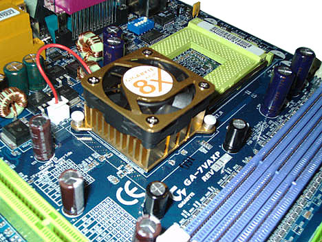 Gigabyte 7VAXP NB