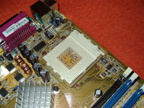 Asus A7N8X Socket