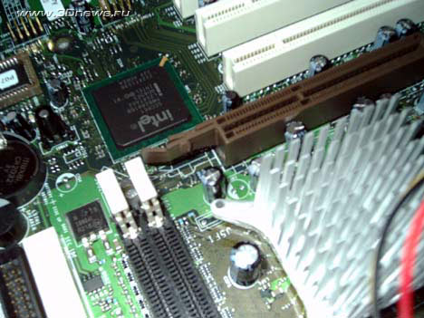 Intel D845GEBV2 AGP