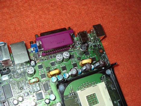Intel D845GEBV2 Power supply
