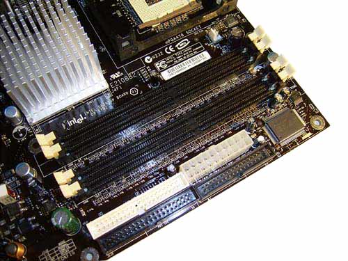 Intel D875PBZ  (Intel 875P Canterwood) 