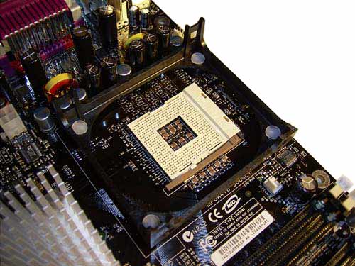 Intel D875PBZ  (Intel 875P Canterwood) 