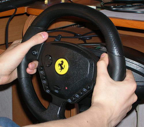 Thrustmaster Enzo Ferrari FFB Racing Wheel 
