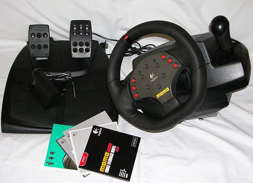 Logitech MOMO Racing