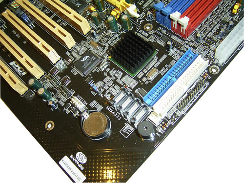  Sapphire AX480AS9 на чипсете Ati Xpress 200P 