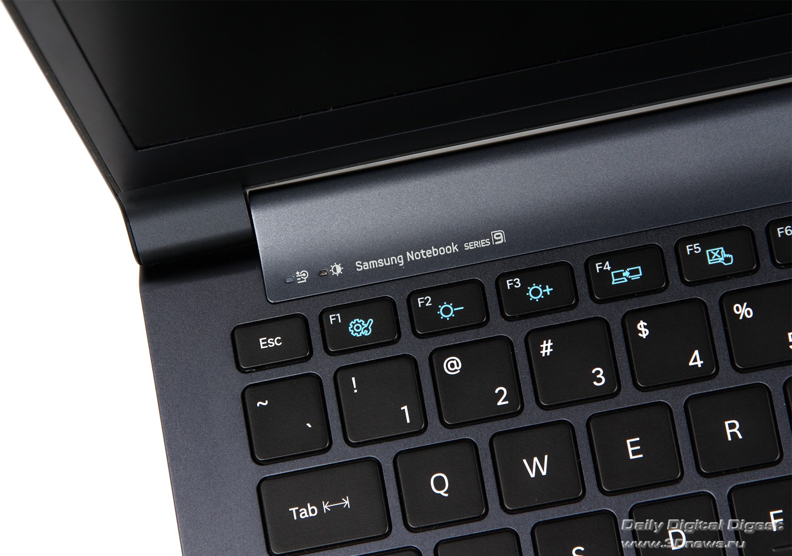 Как восстановить ноутбук леново. Кнопка включения ноутбука леново. Включить ноутбук самсунг. Камера у ноутбука самсунг. Как включить ноутбук Samsung.
