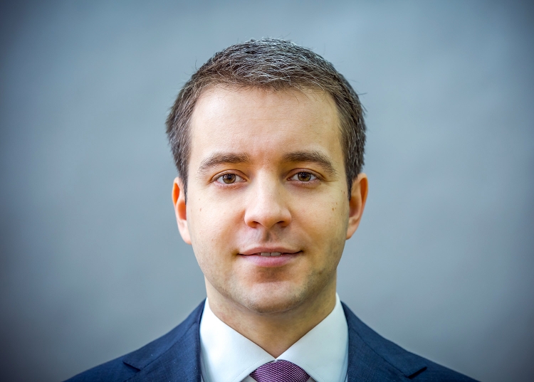 Глава Минкомсвязи призвал гордиться дешевизной мобильного Интернета в России