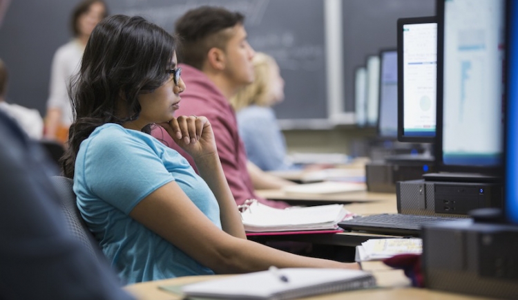 Платформа онлайн-обучения Coursera возобновила работу в Крыму