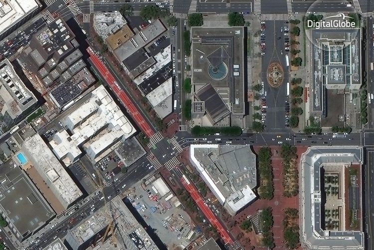 Спутниковые снимки DigitalGlobe помогут сервису Uber найти клиентов