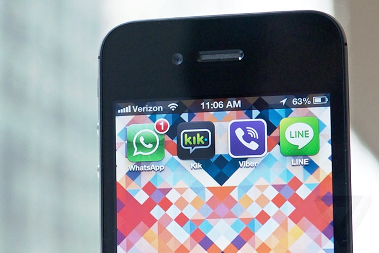 WhatsApp сохраняет историю переписки даже для удалённых чатов