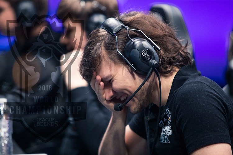 Команда из СНГ прошла в четвертьфинал Чемпионата мира по League of Legends Команда из СНГ прошла в четвертьфинал Чемпионата мира по League of Legends