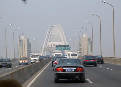  мост через реку Хуанпо 