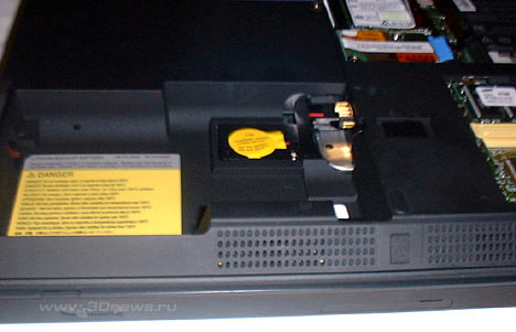 IBM ThinkPad T23. IBM ThinkPad T23.